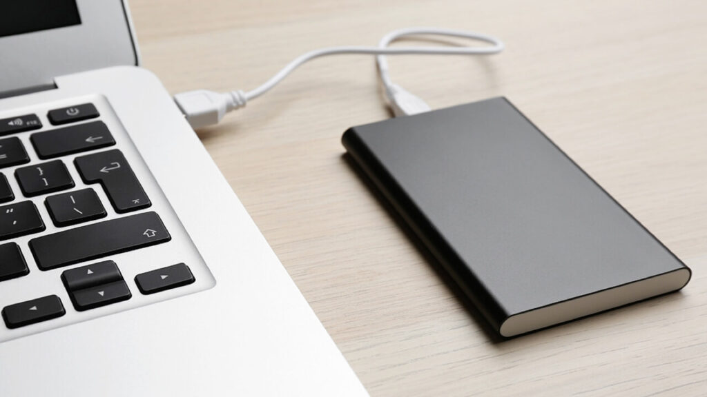 Ricaricare un computer portatile con un powerbank ora è possibile 2