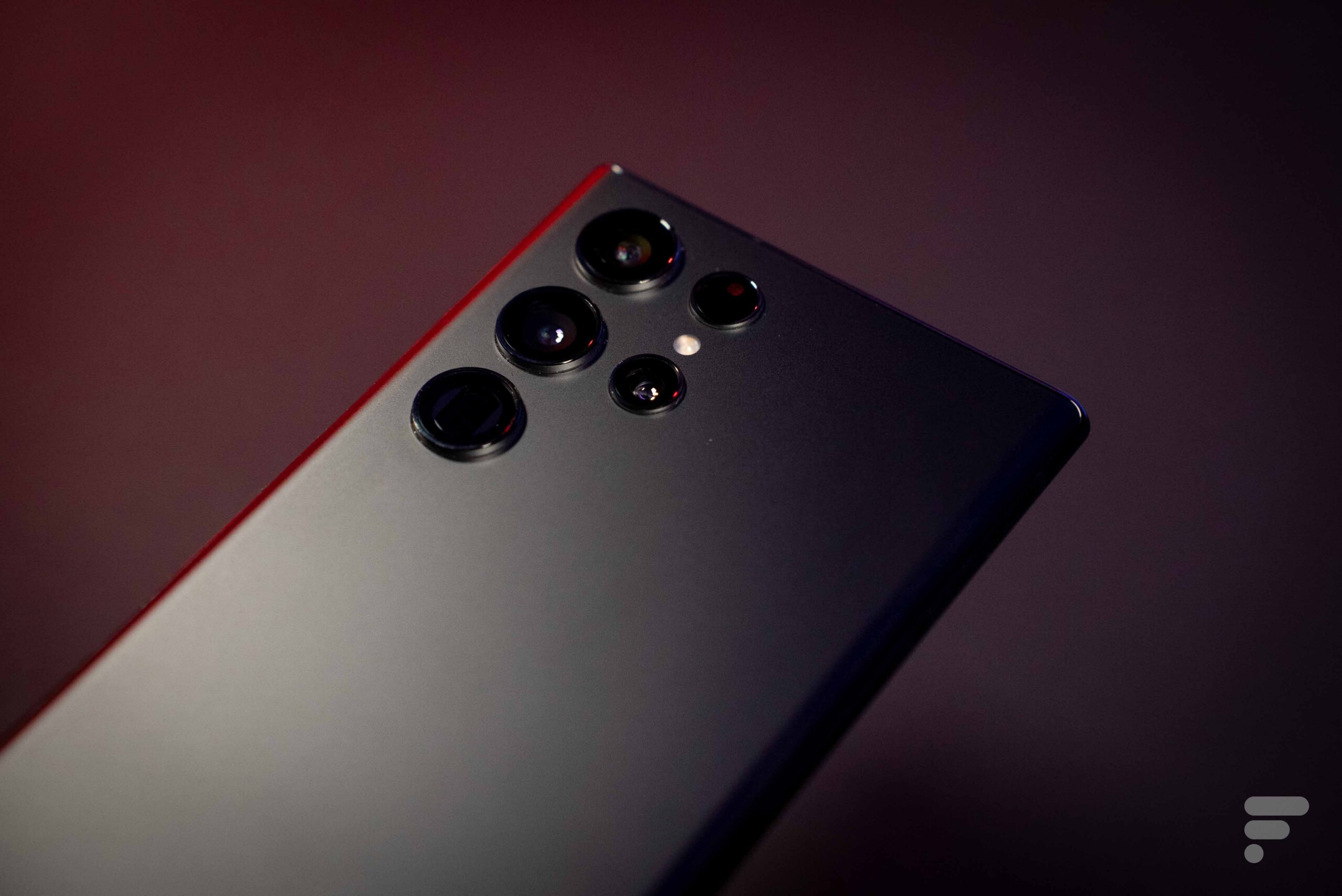 Si dice che il Samsung Galaxy S23 Ultra abbia lo stesso teleobiettivo dell'S22 Ultra, ma non è una brutta cosa 1