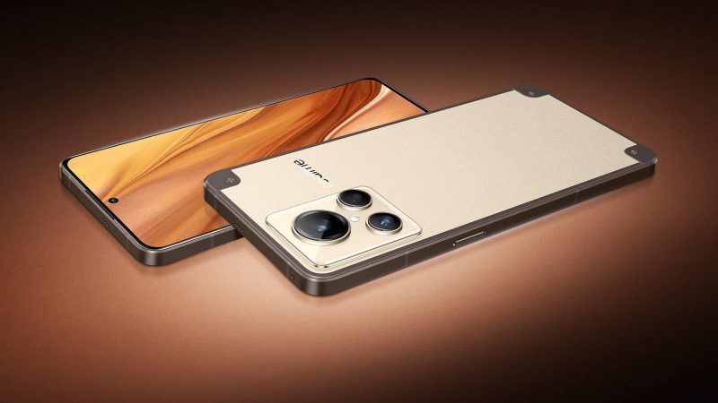 Realme ha presentato in Cina il suo telefono di punta GT 2 Explorer Master Edition: Snapdragon 8+ Gen 1, ricarica rapida da 100 W, due fotocamere da 50 MP e una fotocamera per microscopio 1 Realme GT 2 Explorer Master Edition retro e fronte.