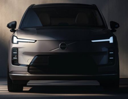 Volvo riporta in vita l'XC70: ora è un SUV elettrificato pensato per la Cina 9