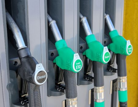 Accise carburanti: da oggi aumentano quelle sul diesel, calano per la benzina 4