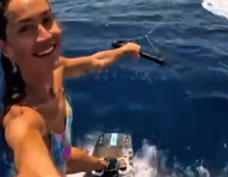 Helena Prestes ritrova il sorriso tra le Isole Eolie dopo le polemiche 2