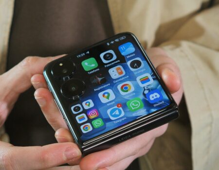 Xiaomi MIX Flip 2: il nuovo pieghevole a conchiglia è in arrivo 7