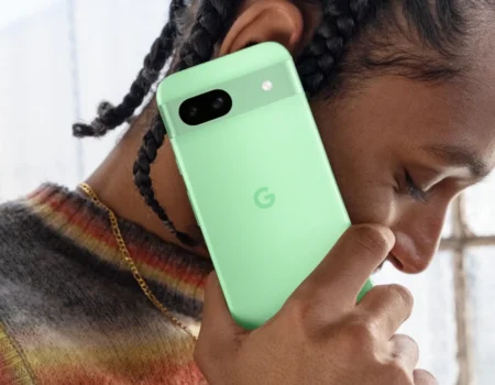 Google risponde ad Apple con "Calling Card": arriva la personalizzazione delle schermate di chiamata 1