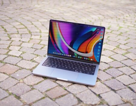 MacBook verso gli schermi OLED: la rivoluzione parte dal 2026 9
