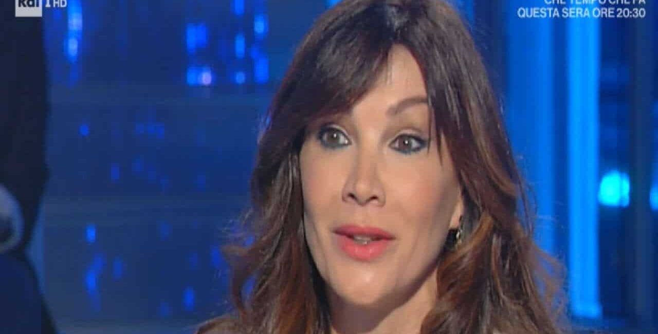 Luisa Corna: età, carriera e vita privata della conduttrice 1