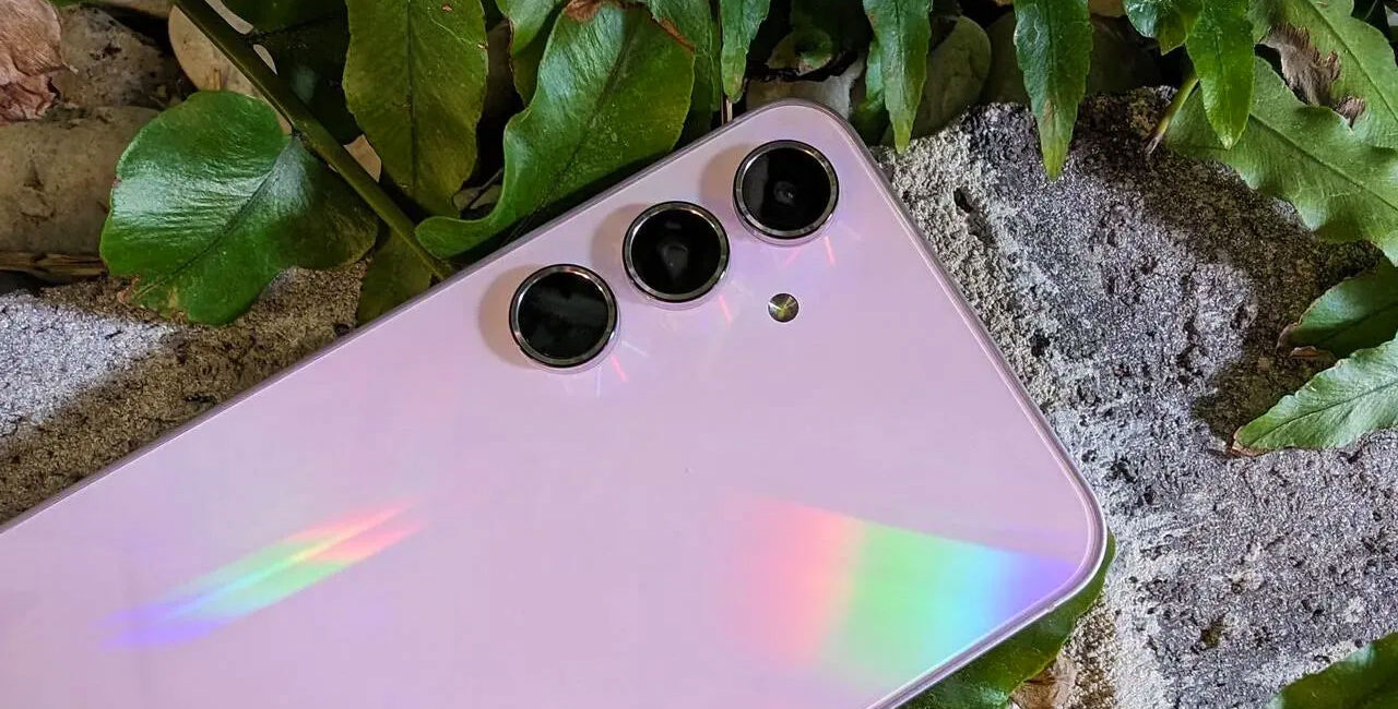 Samsung interrompe il supporto software per quattro modelli: ecco quali 1