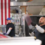 Apple investe 2,5 miliardi di dollari in Corning per produrre vetro iPhone negli USA 3