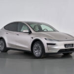 Tesla Model YL: arriva in Cina la versione a passo lungo e 6 posti 3