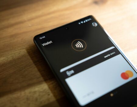 Google Wallet su Android 16: nuova interfaccia per pagamenti rapidi 7
