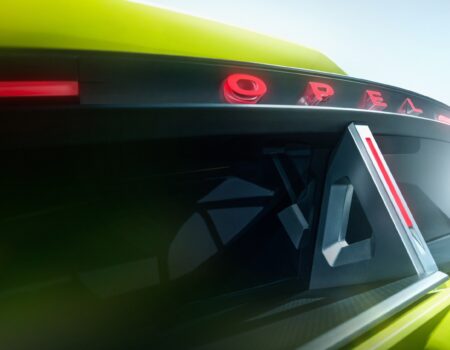 Opel svelerà una concept car sportiva elettrica al Salone di Monaco 2025 3