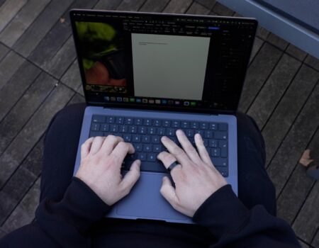 Apple testa un MacBook Pro M5 con modem 5G proprietario: la svolta per i portatili 7