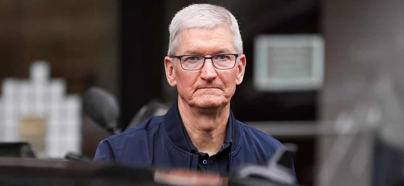 Apple punta sull'AI: Federighi e Cook rassicurano i dipendenti 1
