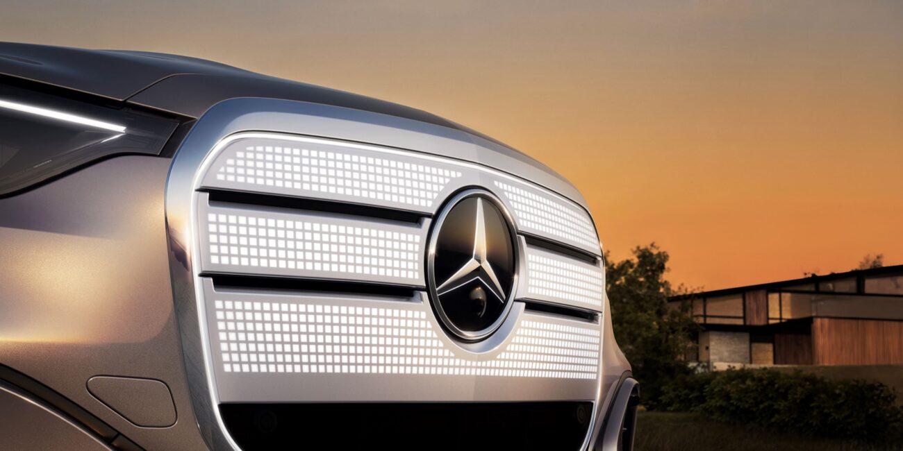Mercedes GLC: il nuovo design della griglia debutta al Salone di Monaco 2025 1