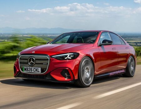 Mercedes Classe C Elettrica: il futuro della mobilità premium si svela in anteprima 2