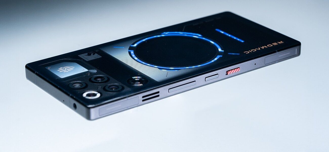 REDMAGIC 11 Pro: Lo Smartphone da Gaming con Raffreddamento Ibrido a Liquido Visibile 1