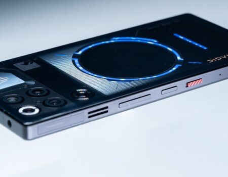 REDMAGIC 11 Pro: Lo Smartphone da Gaming con Raffreddamento Ibrido a Liquido Visibile 7