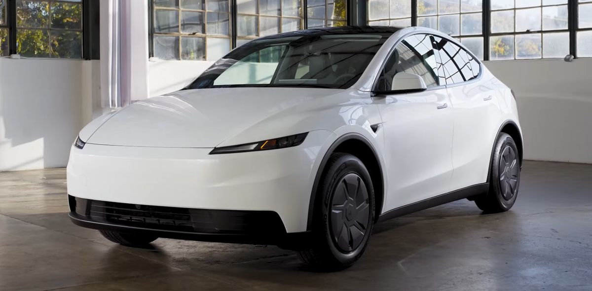 La Curiosa Strategia di Tesla: Il Tetto in Vetro "Nascosto" della Model Y Standard 1