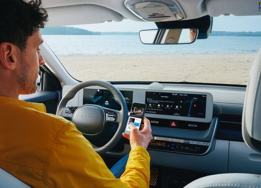 Hyundai e la Rivoluzione delle Auto Connesse: Oltre il Semplicemente Guidare 1