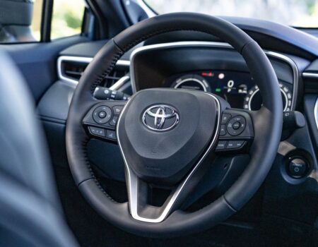 Nuova Toyota Corolla Cross: l'evoluzione dell'abitacolo tra comfort e tecnologia 4