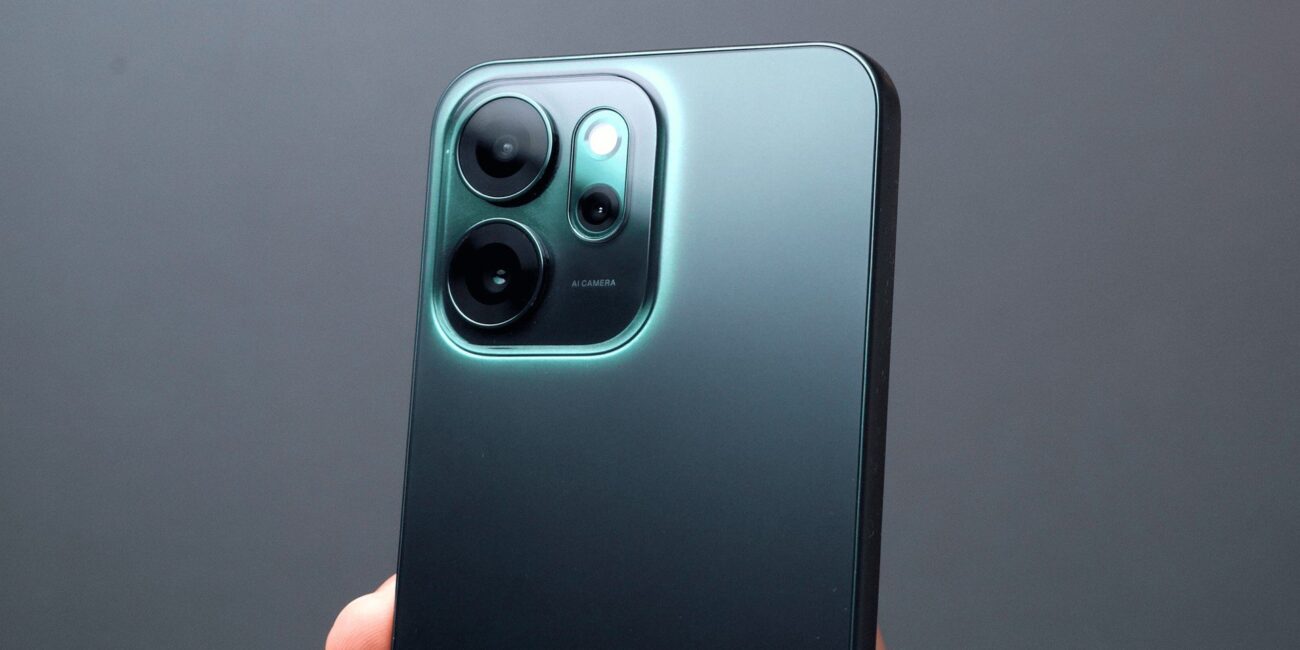 Oppo Reno 15 Pro Max: Il Top di Gamma che Sfida le Convenzioni di Nomenclatura 1