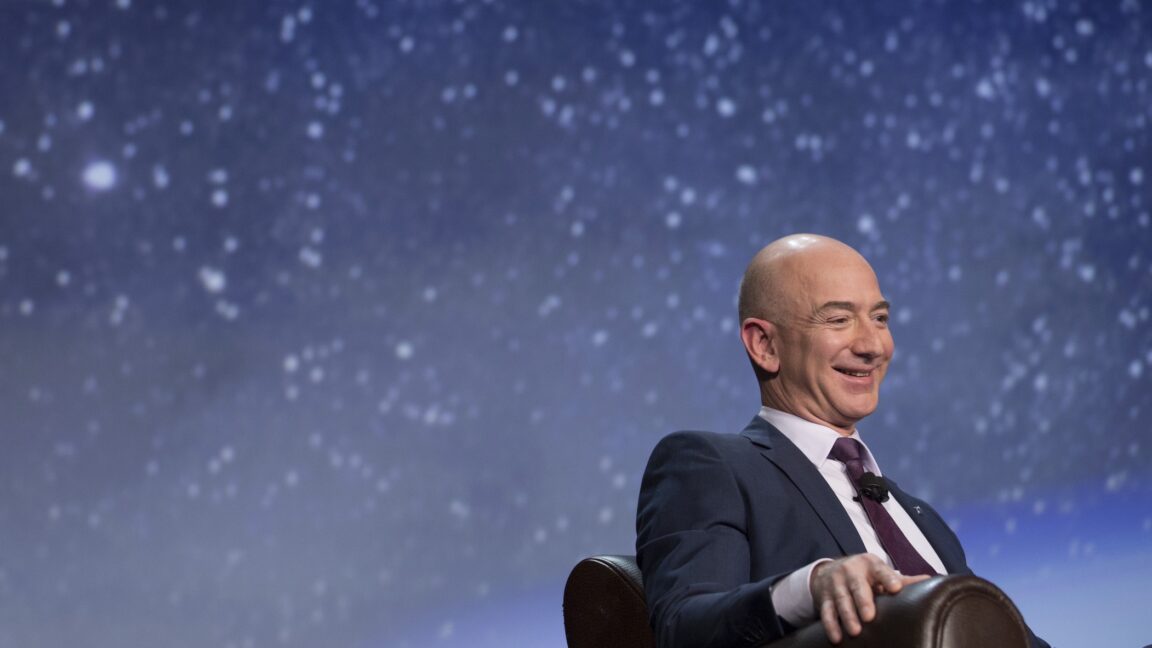 Jeff Bezos Torna Amministratore Delegato: Guiderà una Nuova Società di Intelligenza Artificiale 1