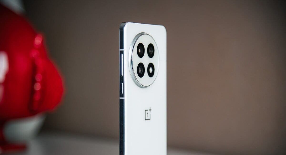 OnePlus 13 Rinasce con LineageOS: Una Svolta per la Longevità Software 1