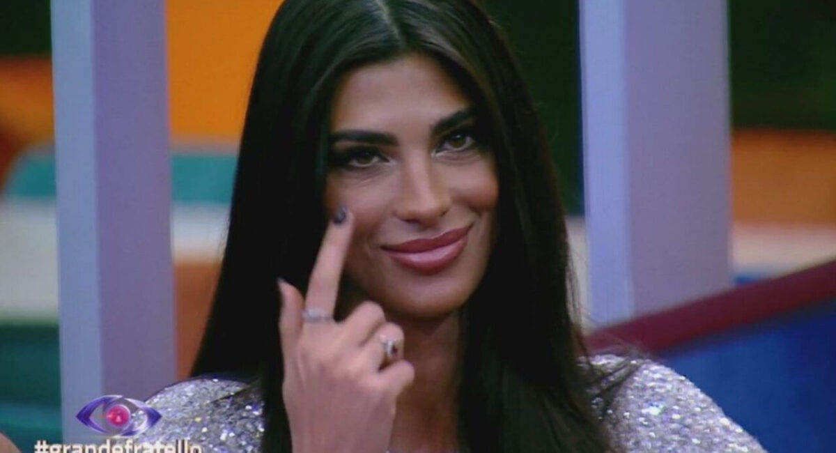 Grande Fratello, i sondaggi web premiano Rasha: è la favorita per la finale. Domenico e Simone a rischio eliminazione 1