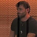 Domenico D'Alterio scivola a bordo piscina nel Grande Fratello: panico in casa, ma sta bene 3